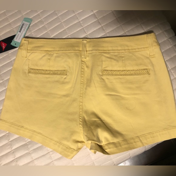 Yellow Summer shorts - Picture 2 of 3